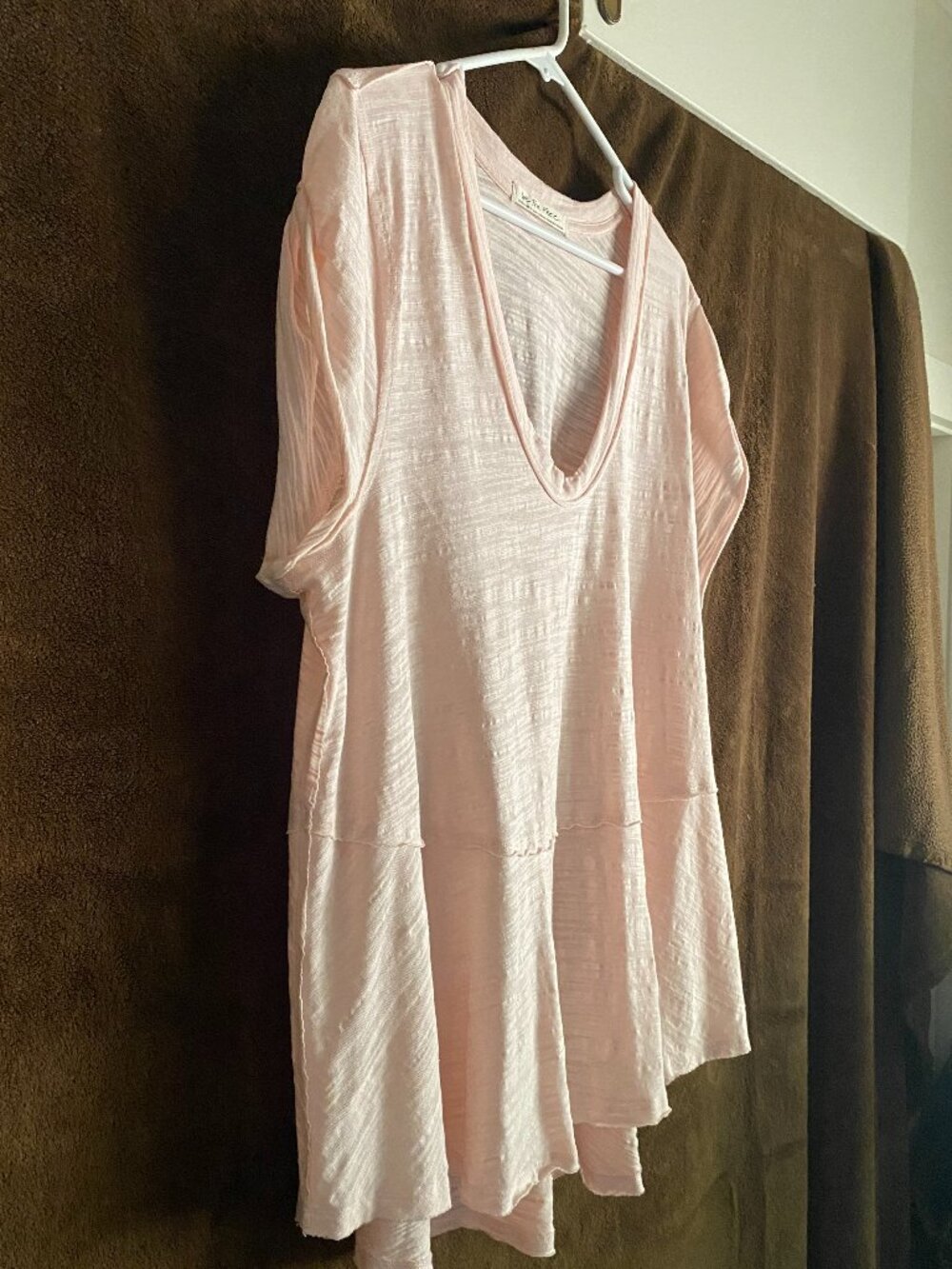 We The Free, short sleeve, light pink, tunic w/slight bottom flare, size XL - Picture 3 of 10